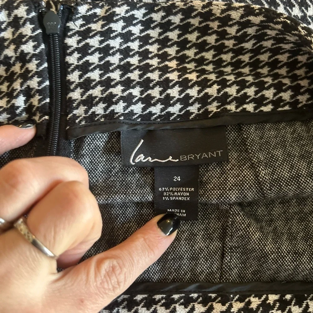 Lane Bryant Size 24 Black and White Houndstooth Skirt